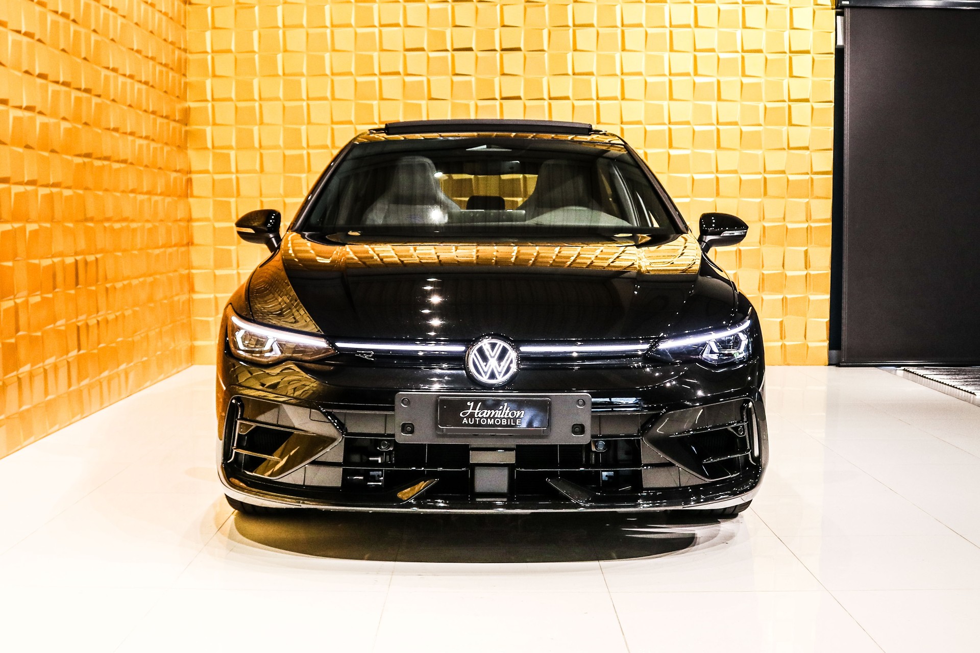 VW Golf R 8.5 TSI DSG 4 Motion (NEW CAR)-showroom-element-2