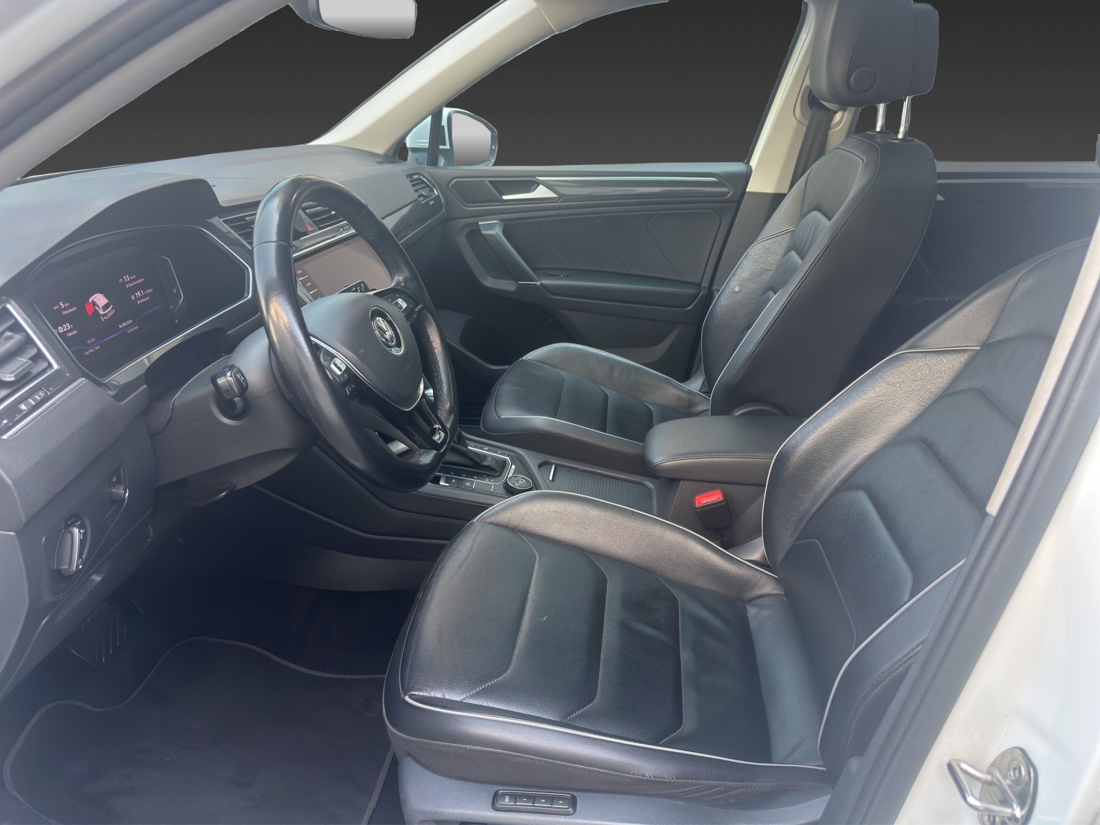 VW Tiguan Allspace 2.0TSI Highline 4Motion DSG-image-8
