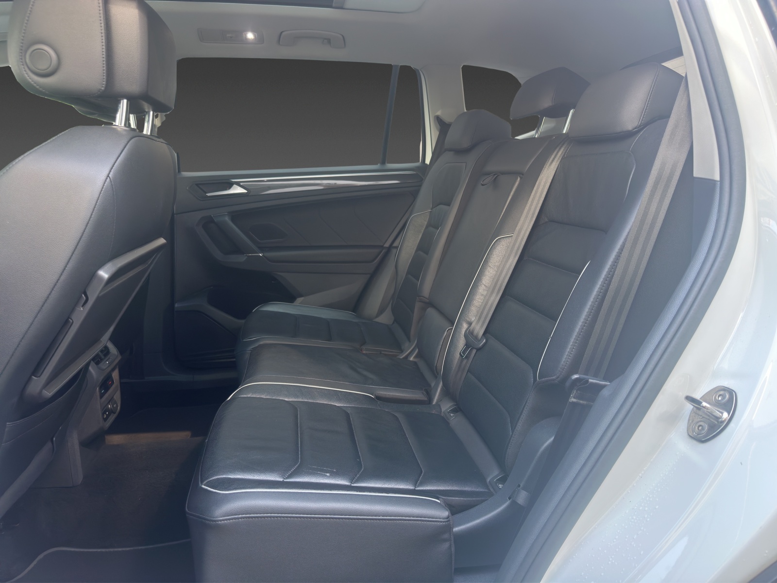 VW Tiguan Allspace 2.0TSI Highline 4Motion DSG-image-15