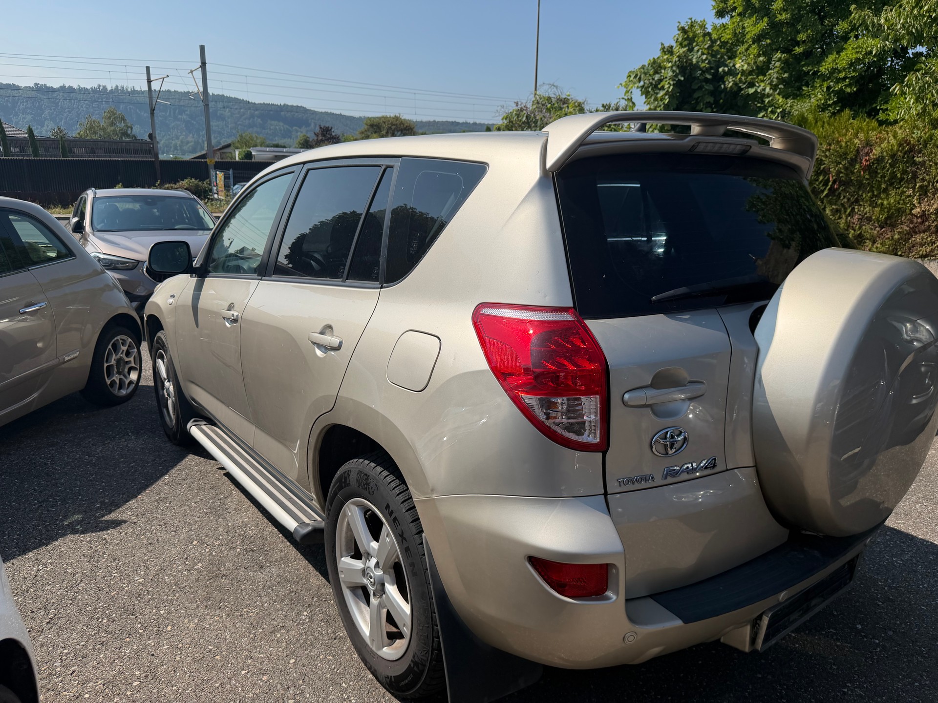 TOYOTA RAV-4 2.2D-4 D Linea Sol-image-2