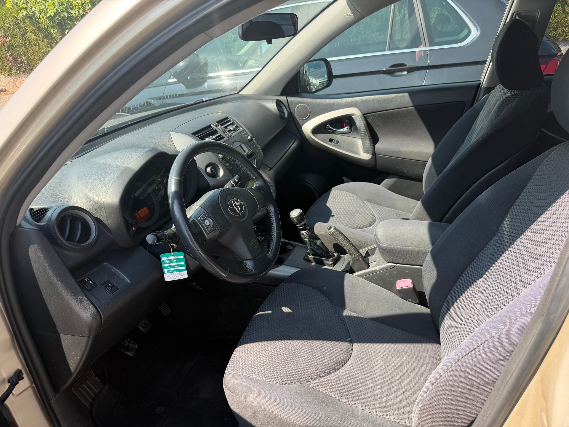 TOYOTA RAV-4 2.2D-4 D Linea Sol-image-5