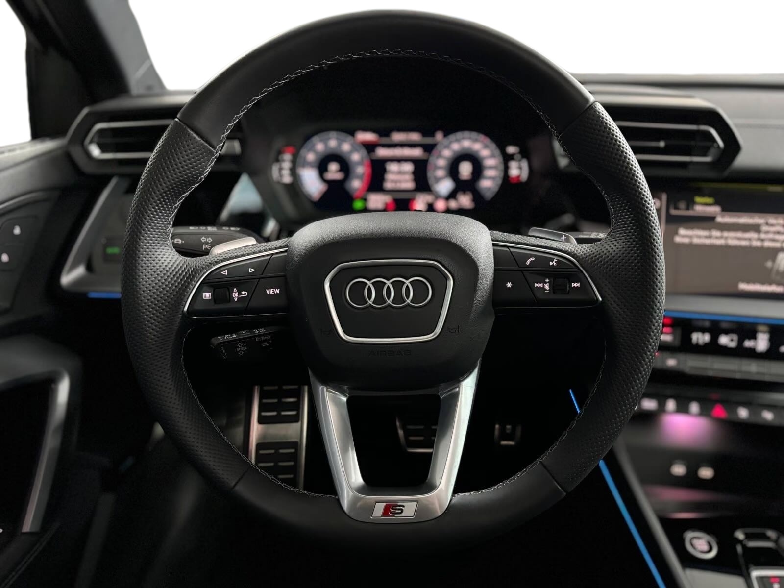 AUDI A3 Sportback TFSI 110 kW S line S tronic-image-26
