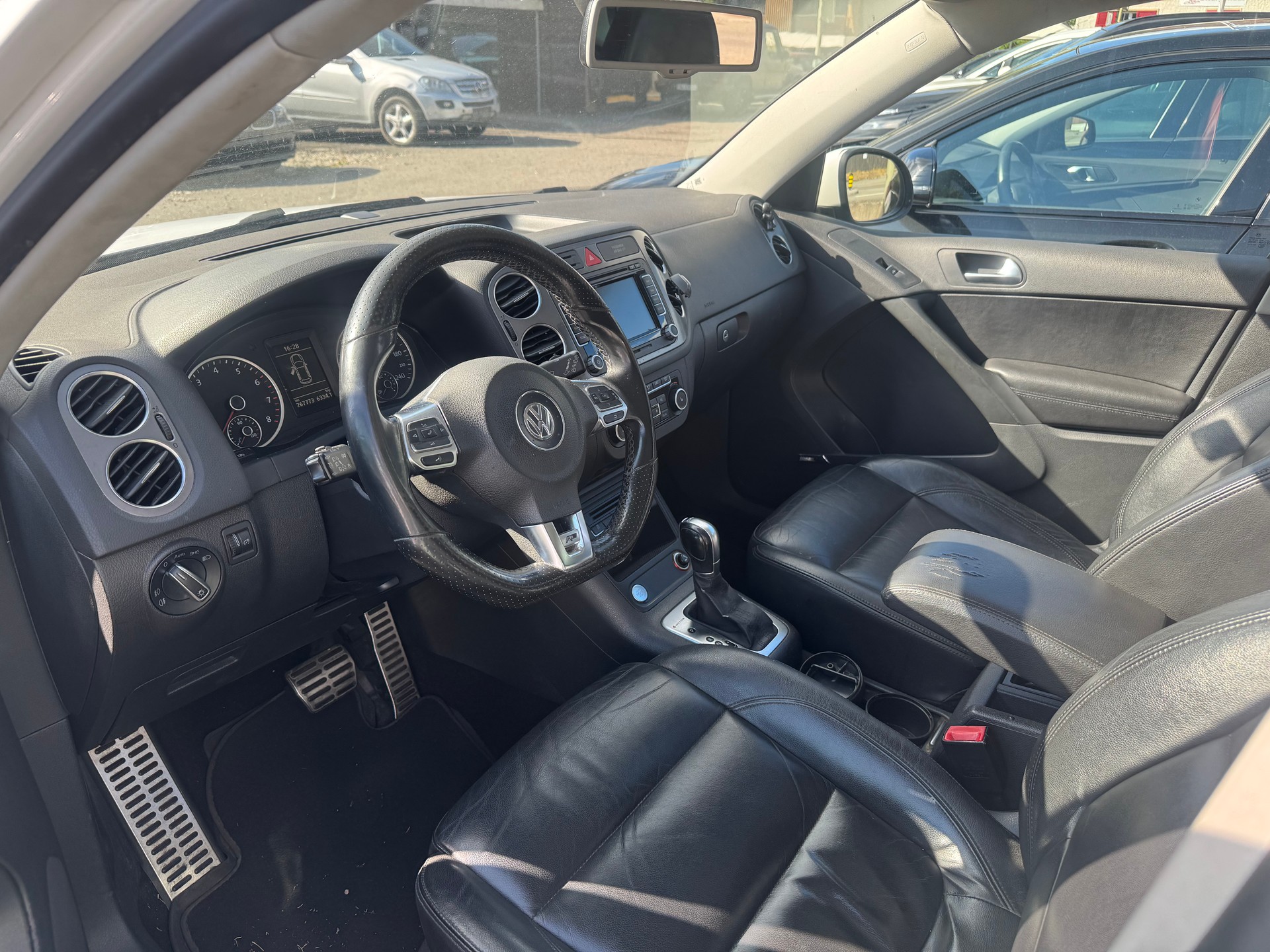 VW Tiguan 2.0 TSI Sport&Style DSG-image-1