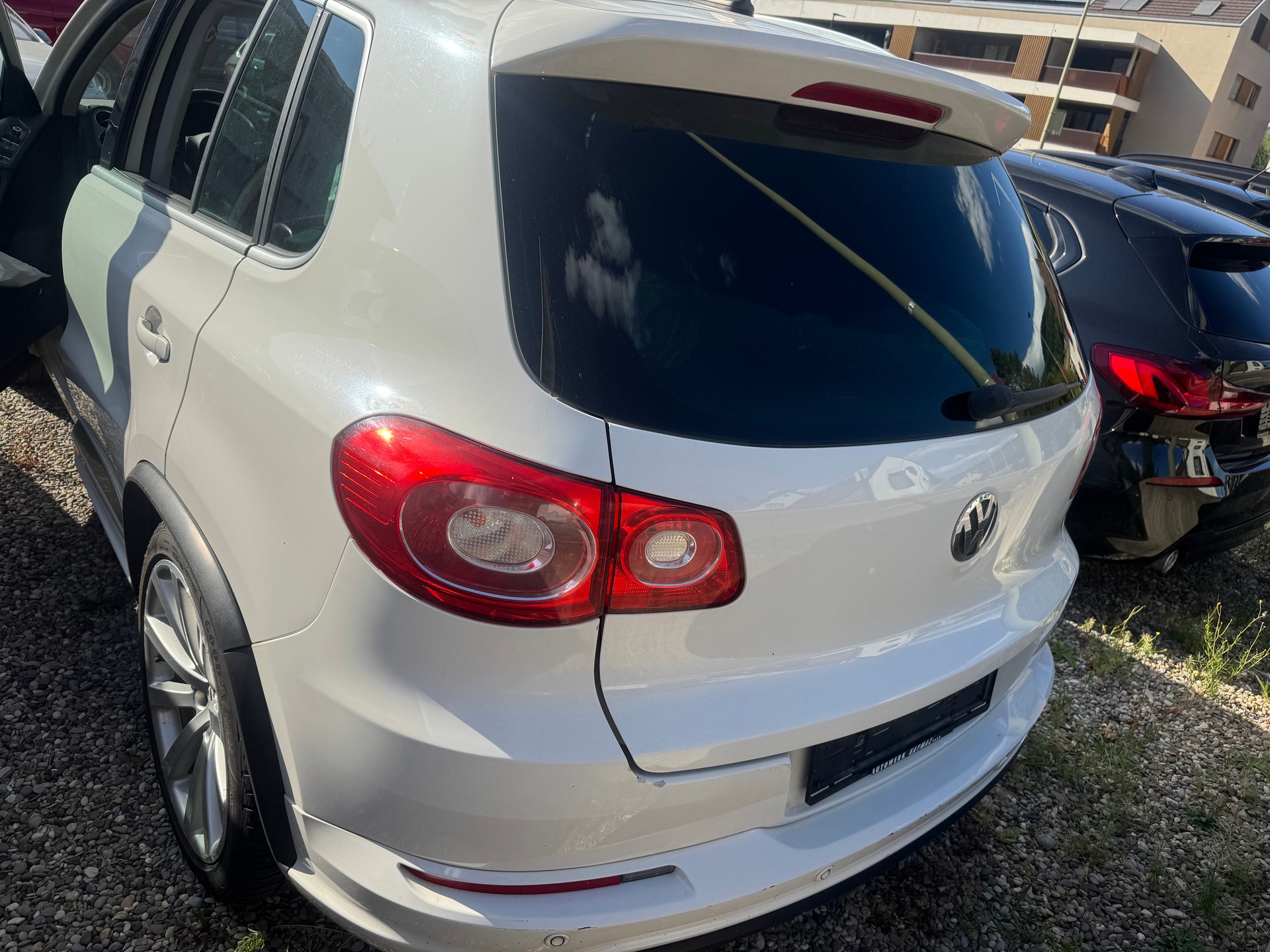 VW Tiguan 2.0 TSI Sport&Style DSG-image-3
