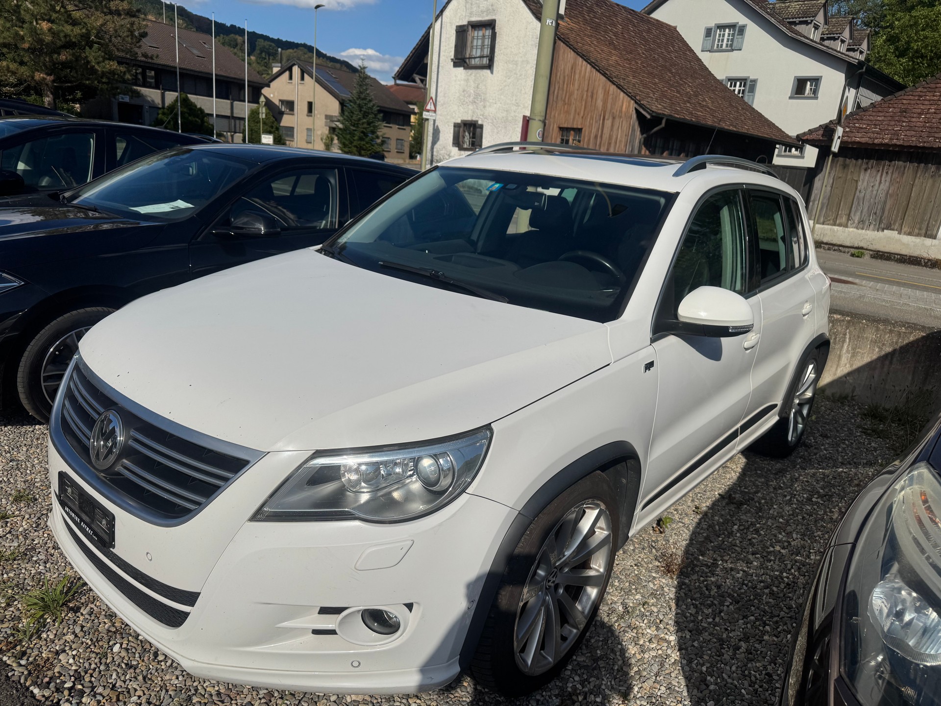 VW Tiguan 2.0 TSI Sport&Style DSG-image-2