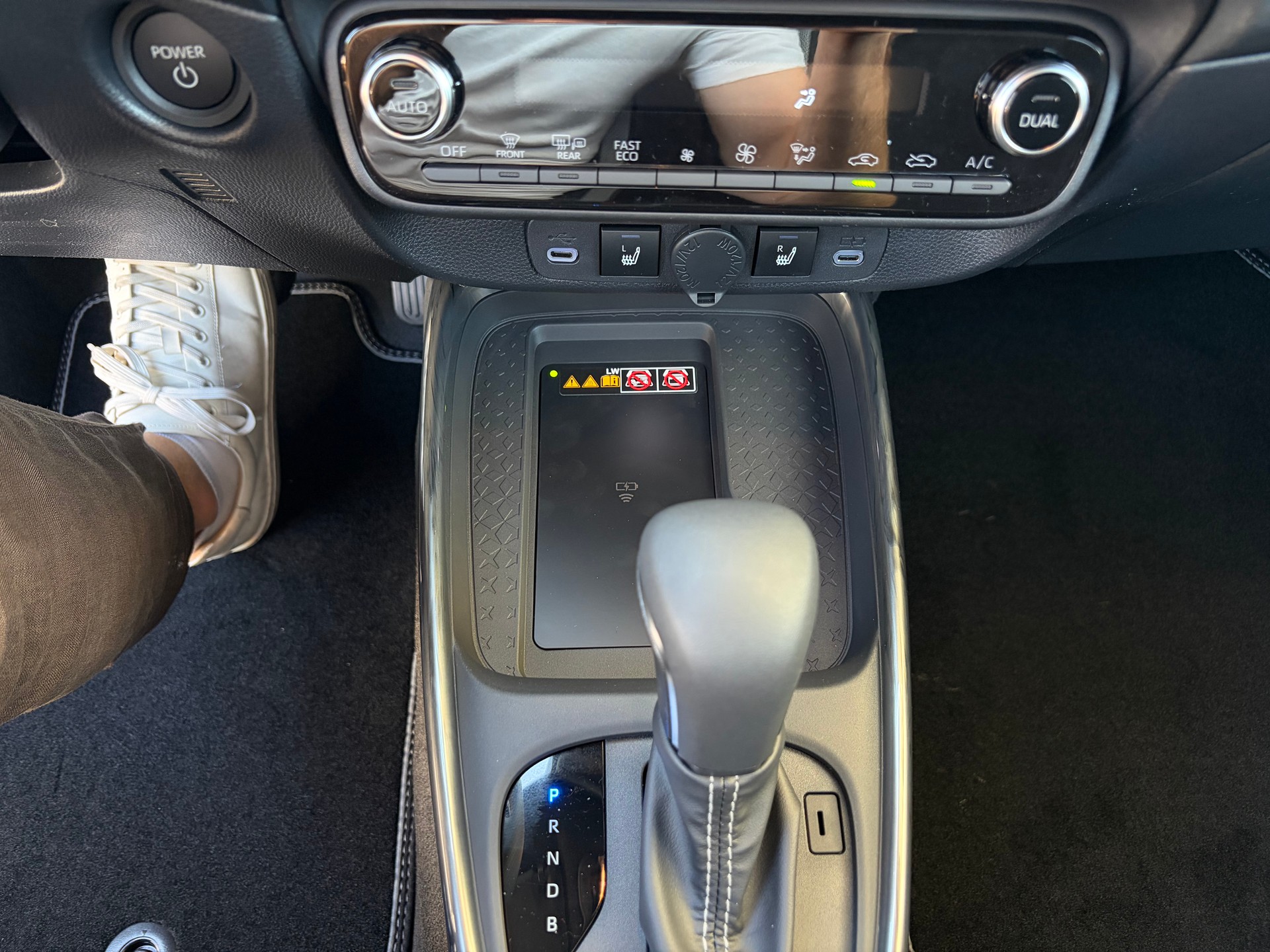 TOYOTA Aygo X 1.5 GR Sport e-CVT-image-11