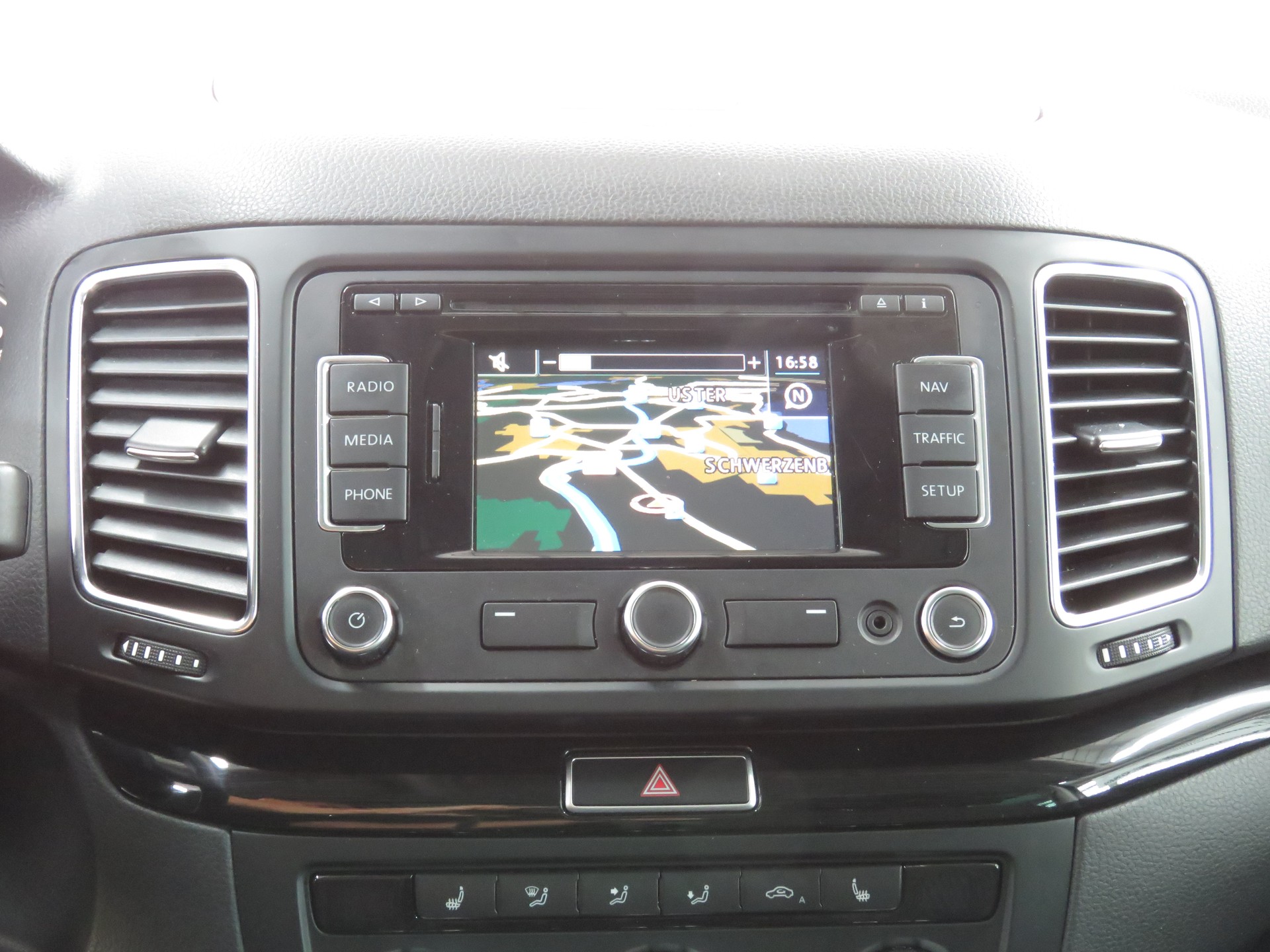 SEAT Alhambra 1.4 TSI Style Eco DSG (Automat)-image-18