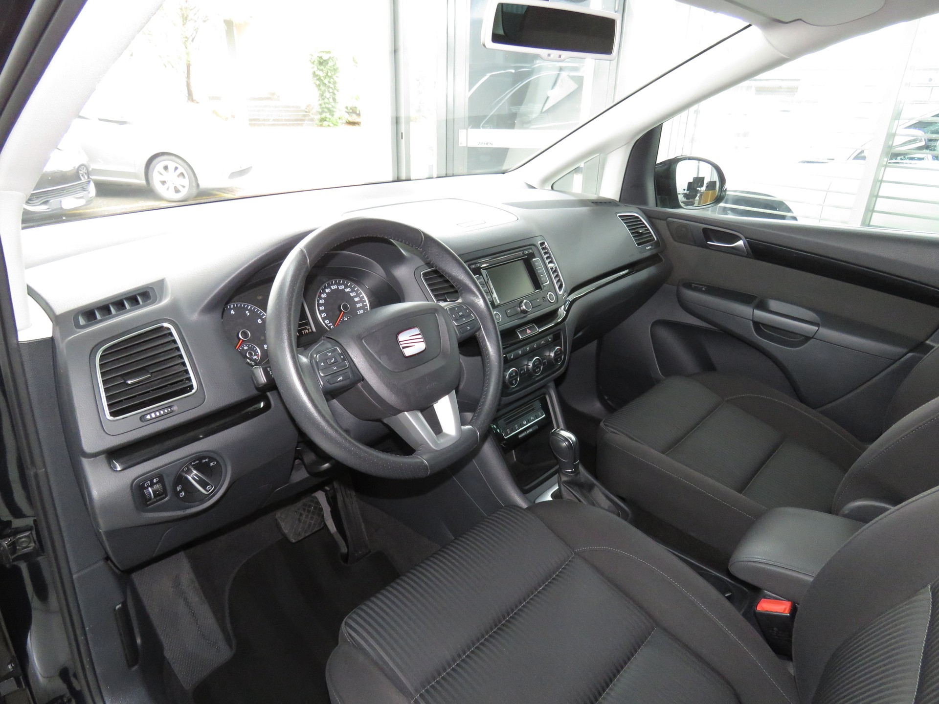 SEAT Alhambra 1.4 TSI Style Eco DSG (Automat)-image-6