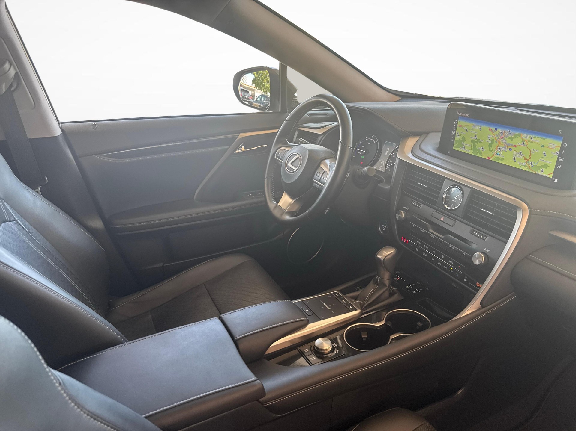 LEXUS RX 450h X-image-9