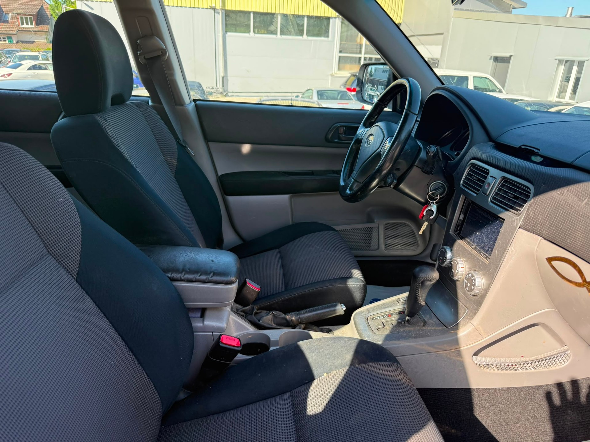 SUBARU Forester 2.0X (Swiss)-image-12