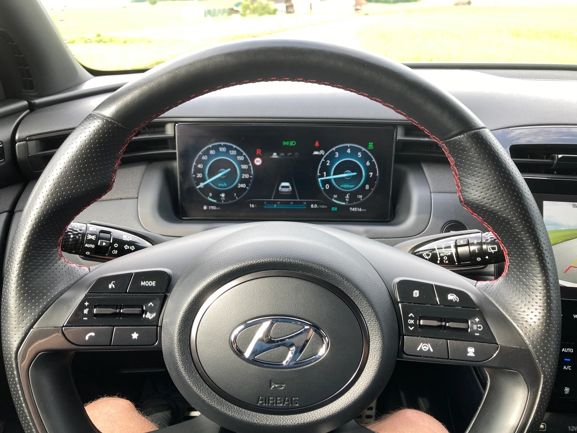 HYUNDAI Tucson 1.6 TGDI 48V N Line DCT 4WD-image-12