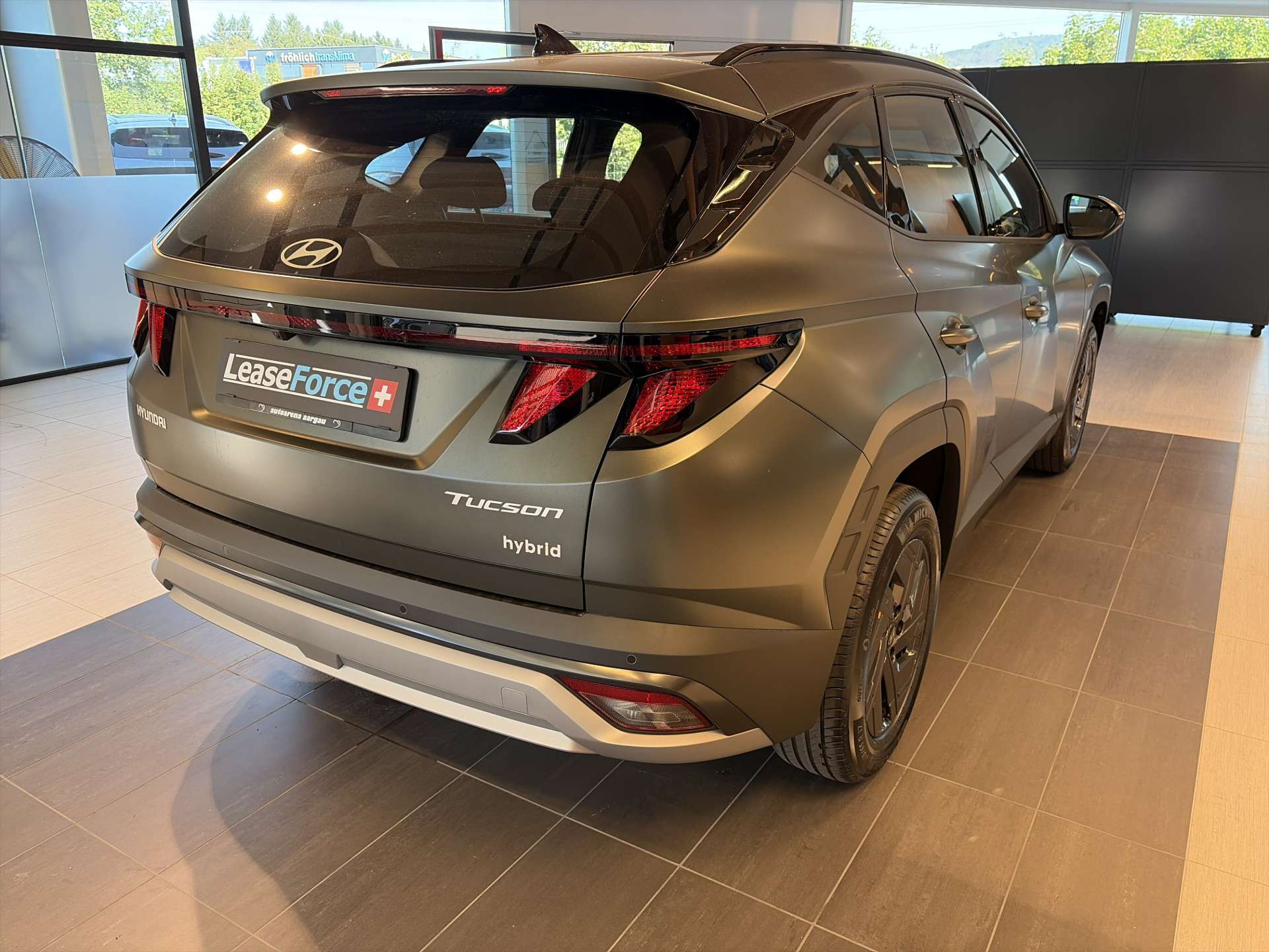 HYUNDAI Tucson 1.6 TGDI HEV Black Line Automat-image-2