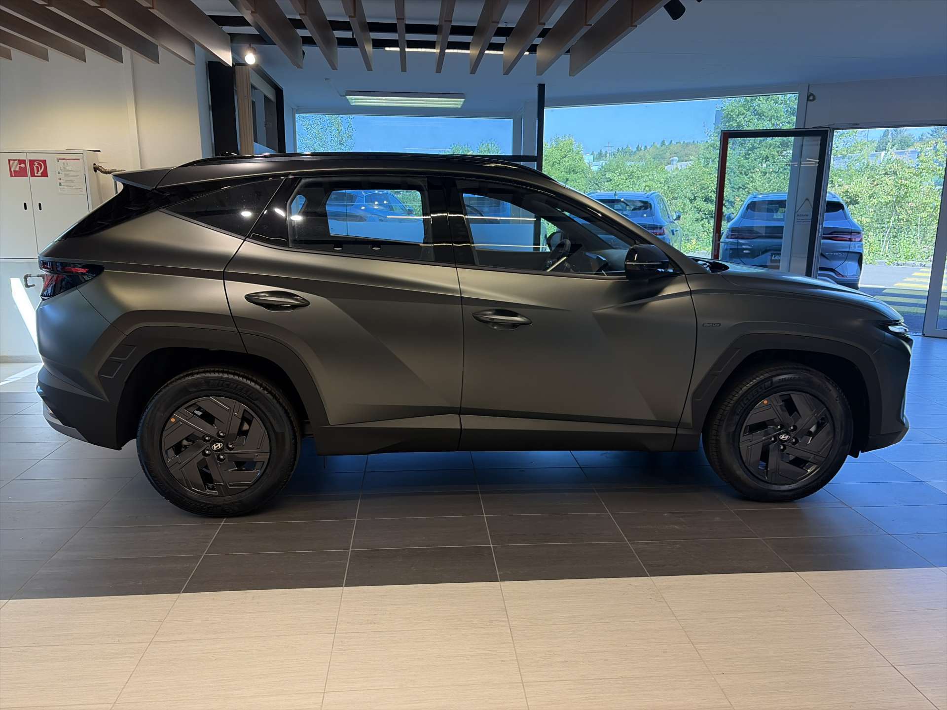 HYUNDAI Tucson 1.6 TGDI HEV Black Line Automat-image-13