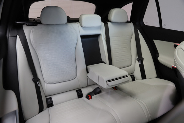 MERCEDES-BENZ C 220 d T 4M Swiss Star-image-10