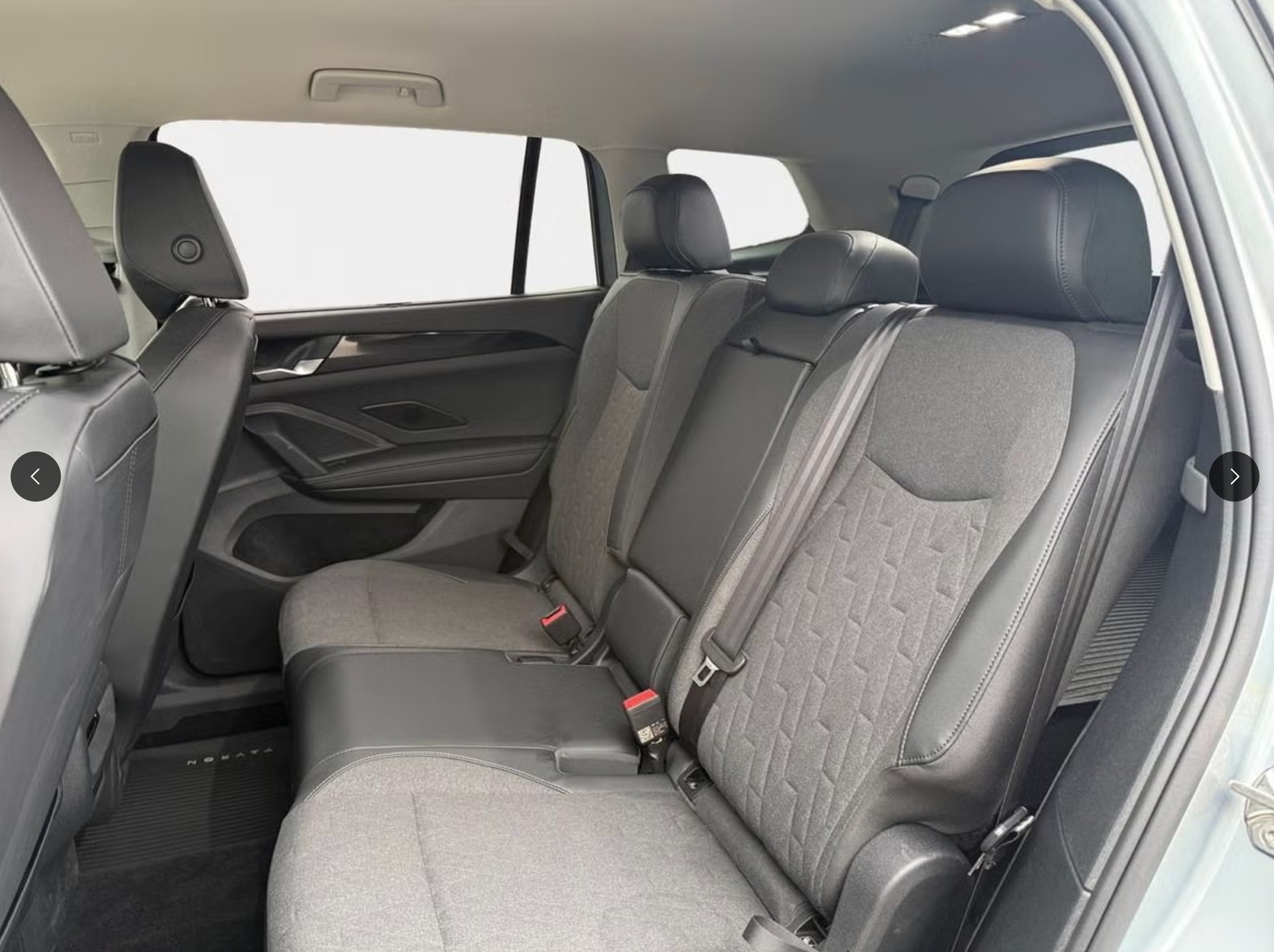 VW Tayron 2.0 TSI United DSG 4Motion-image-5