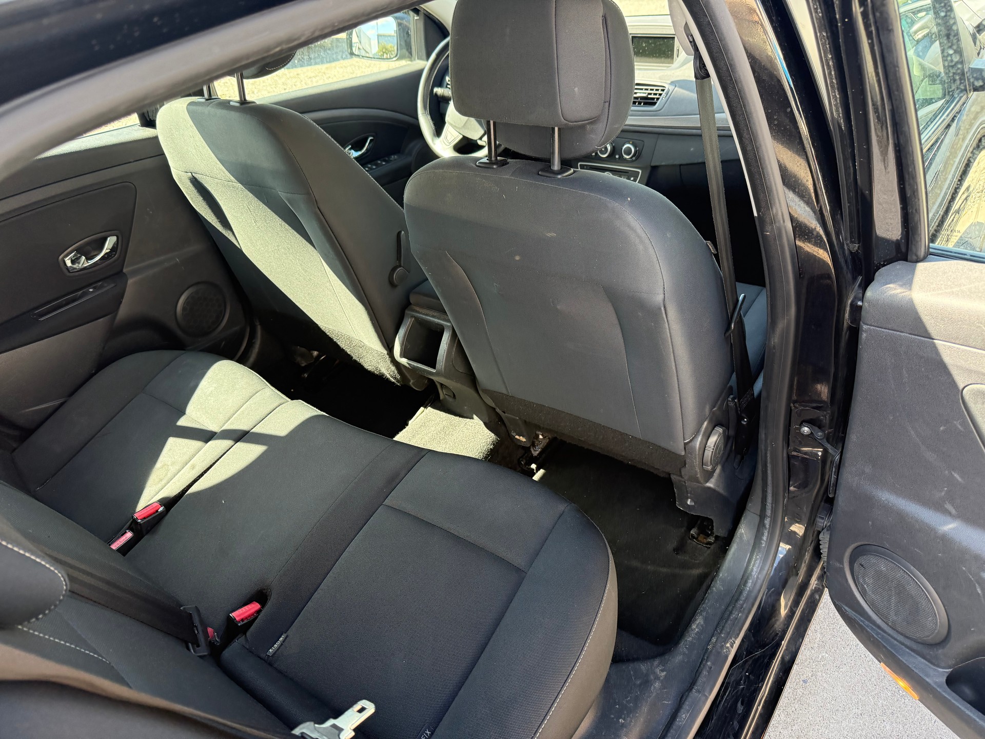 RENAULT Mégane Grandtour 1.5 dCi Dynamique EDC-image-6