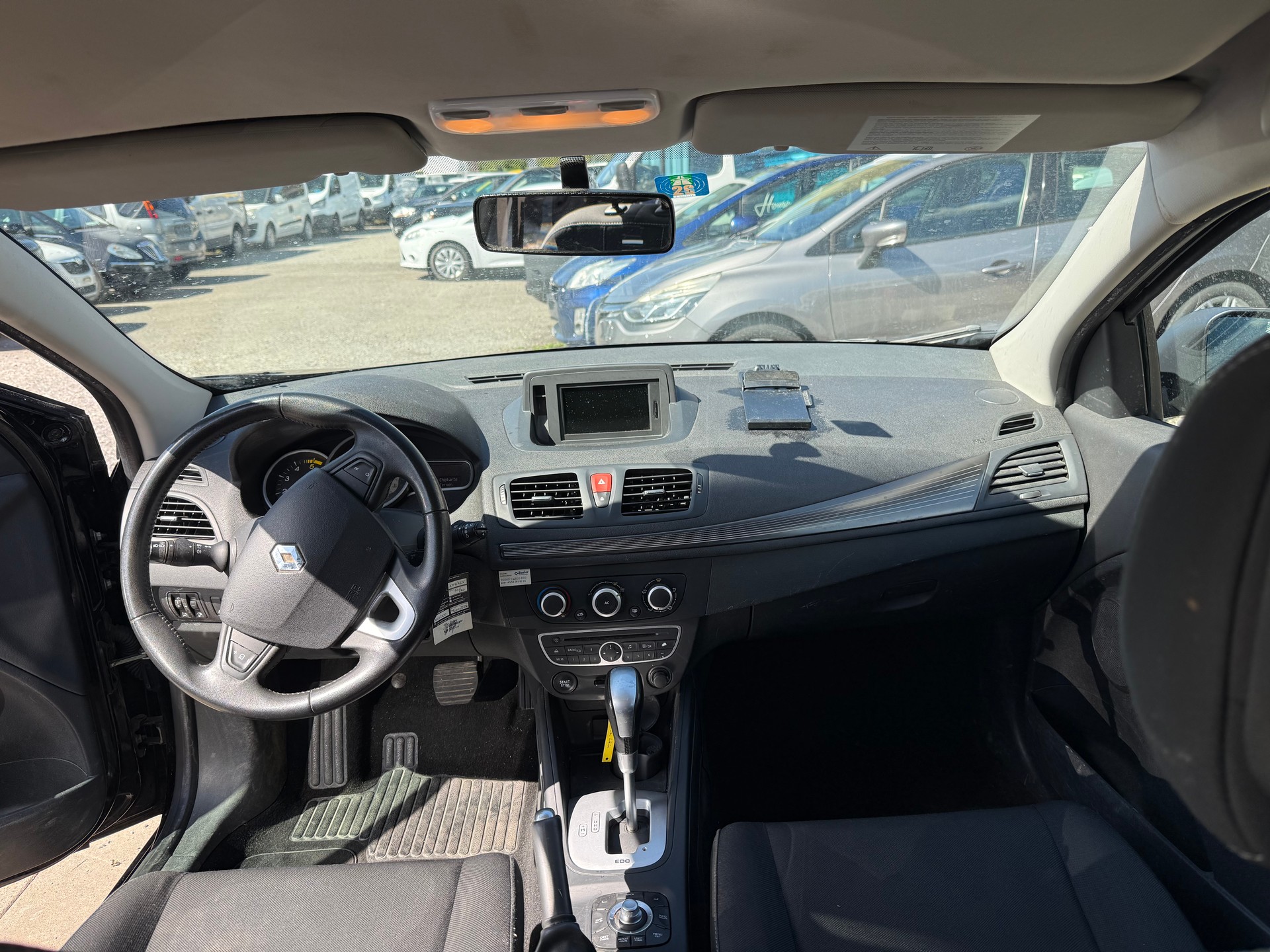 RENAULT Mégane Grandtour 1.5 dCi Dynamique EDC-image-4