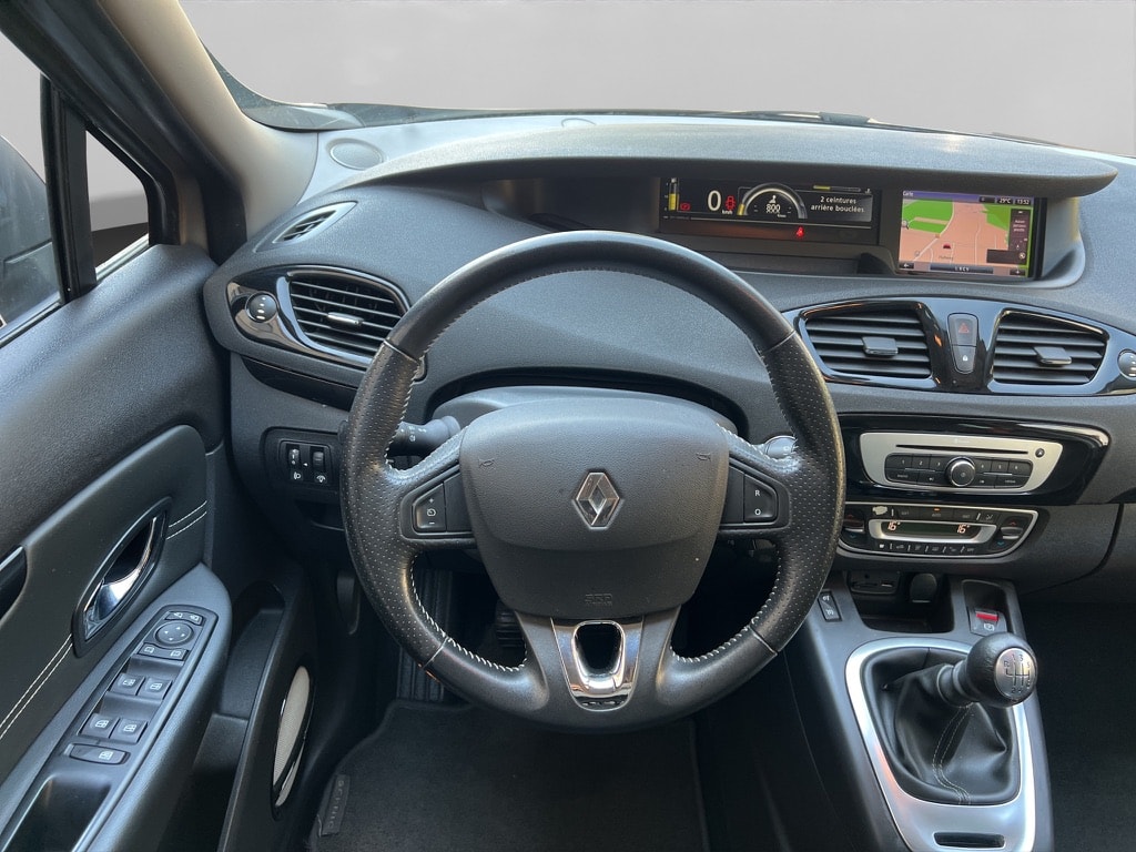 RENAULT Grand Scénic 1.2 16V Turbo Limited-image-12