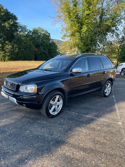 VOLVO 2.4D5 Momentum 7P. AWD-image-0