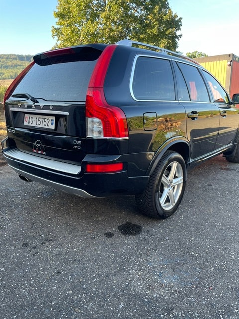 VOLVO 2.4D5 Momentum 7P. AWD-image-1
