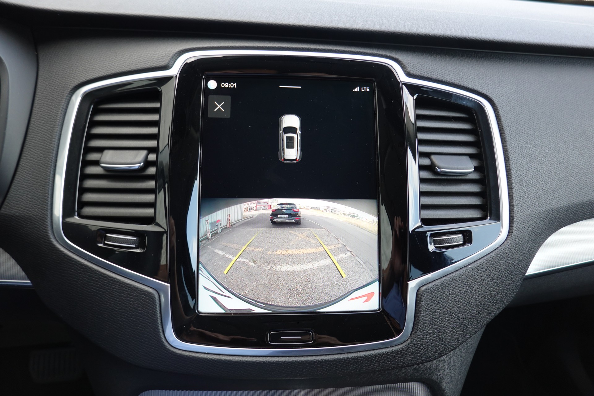 VOLVO XC90 B5 - BENZIN MILD HYBRID - AWD - "CORE" - GEARTRONIC - 250 PS-image-11