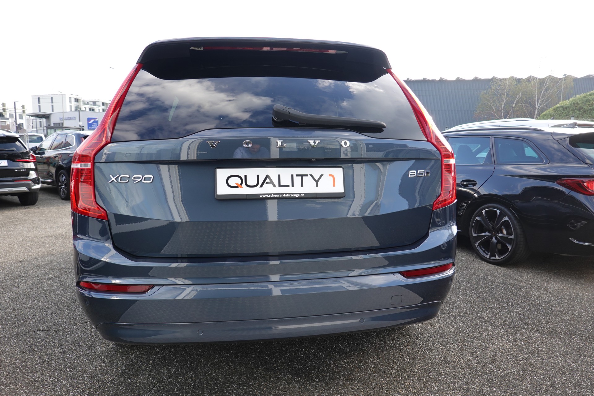 VOLVO XC90 B5 - BENZIN MILD HYBRID - AWD - "CORE" - GEARTRONIC - 250 PS-image-2