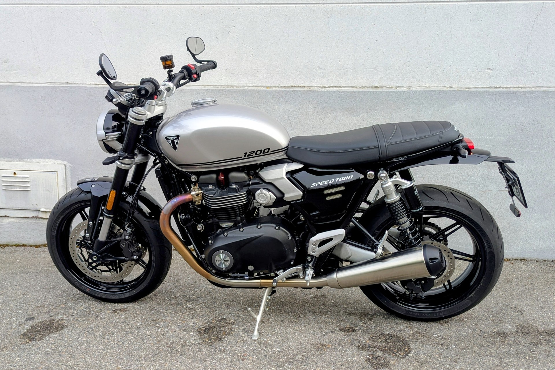 TRIUMPH Speed Twin 1200-showroom-element-3