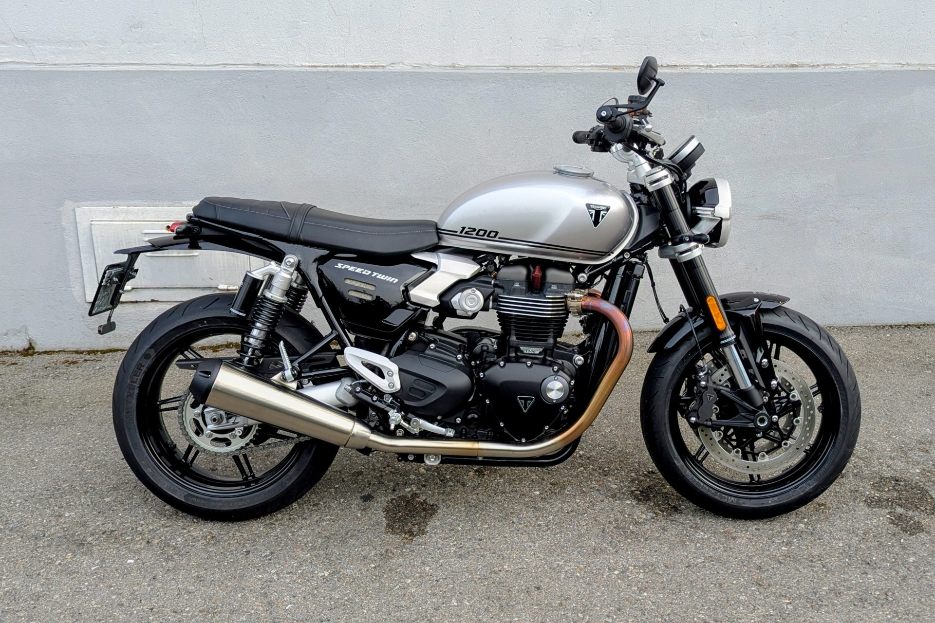 TRIUMPH Speed Twin 1200
