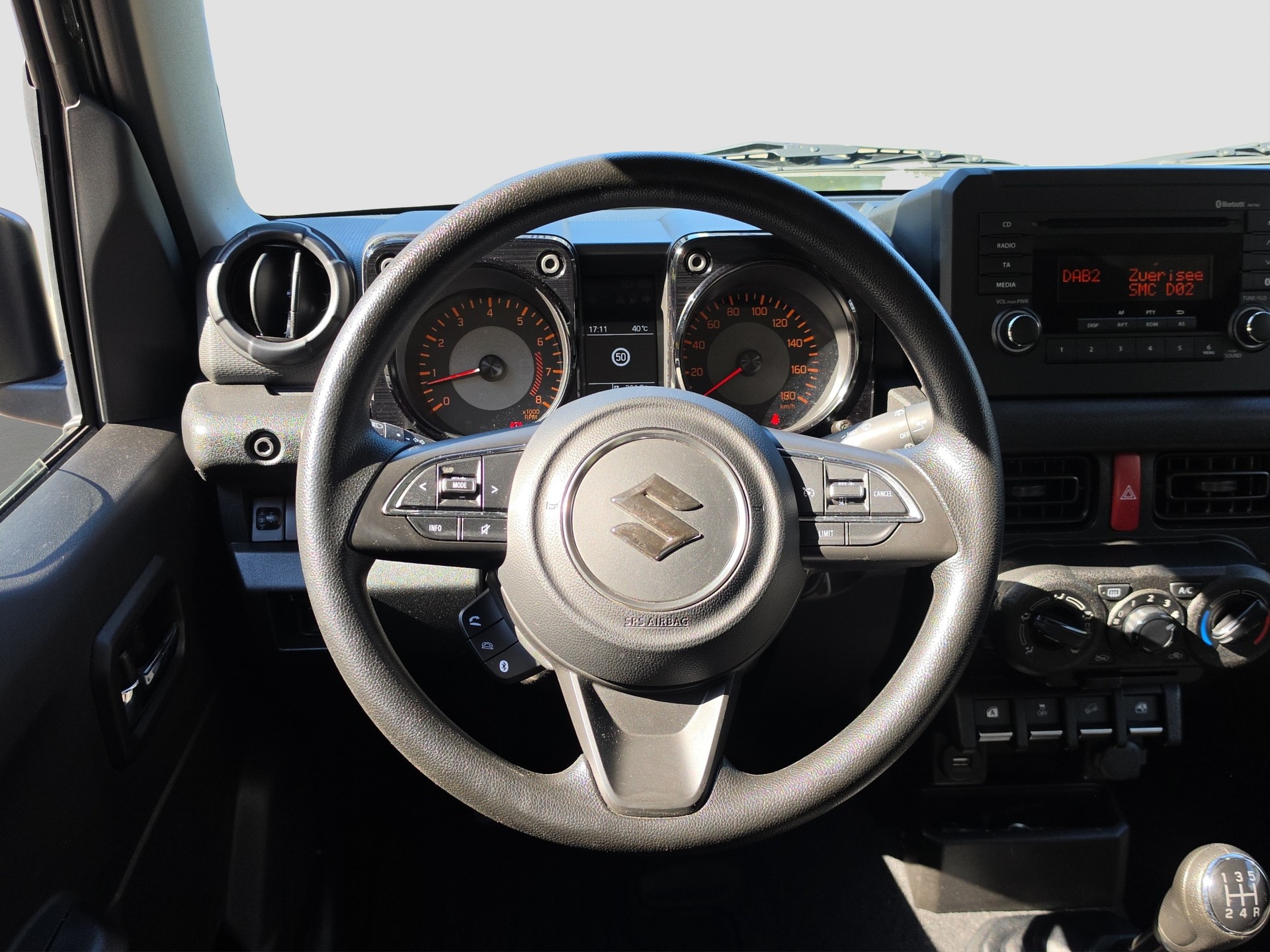 SUZUKI Jimny 1.5 Compact+ 4x4-image-8