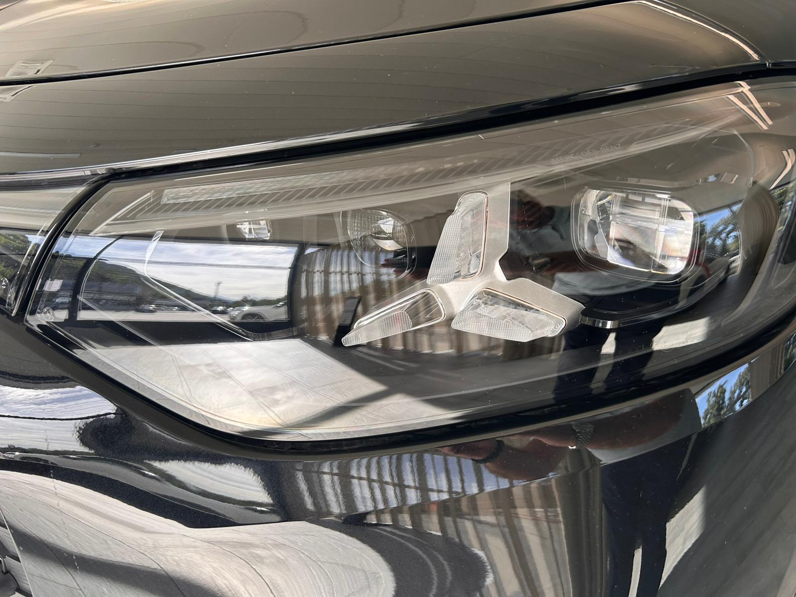 MERCEDES-BENZ GLB 220 4Matic 8G-Tronic-image-13
