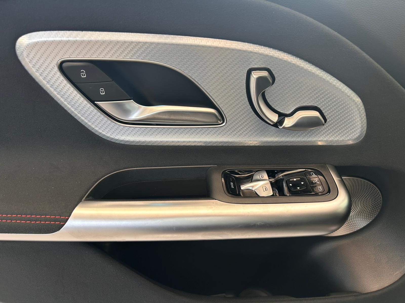 MERCEDES-BENZ GLB 220 4Matic 8G-Tronic-image-9