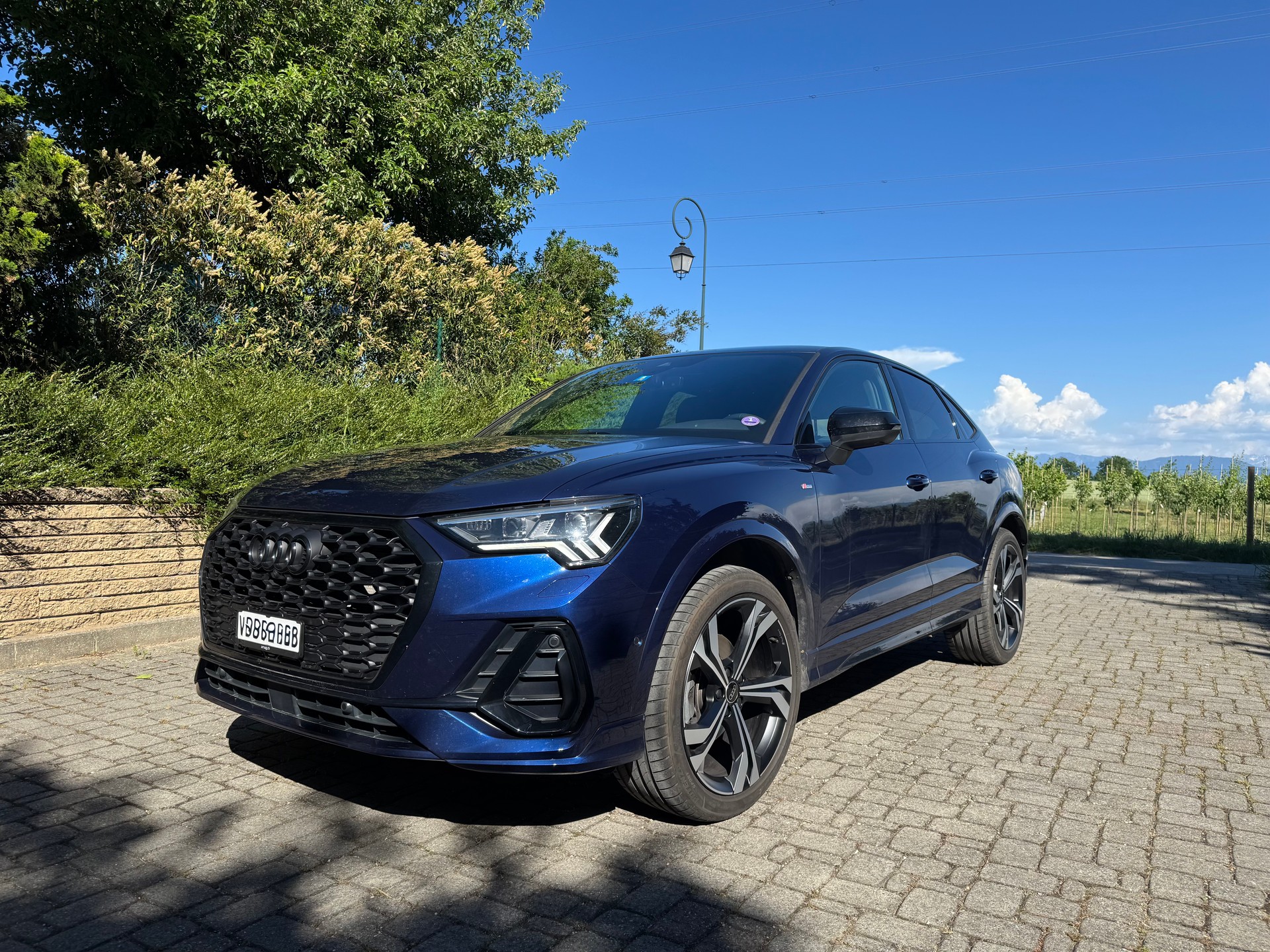 AUDI 1.5 35 TFSI S line Attraction S-Tronic-image-0
