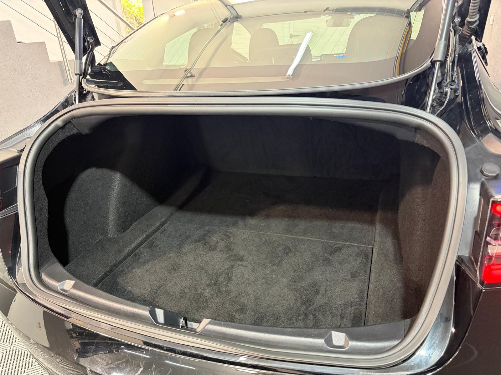 TESLA Model 3 Long Range Dual Motor AWD-image-24