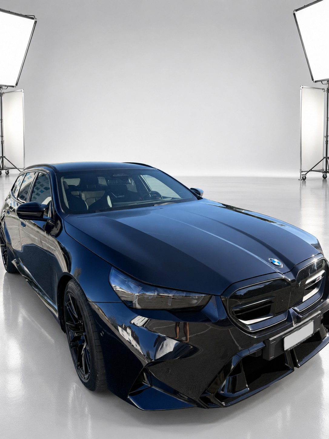BMW M5 xDrive-image-0