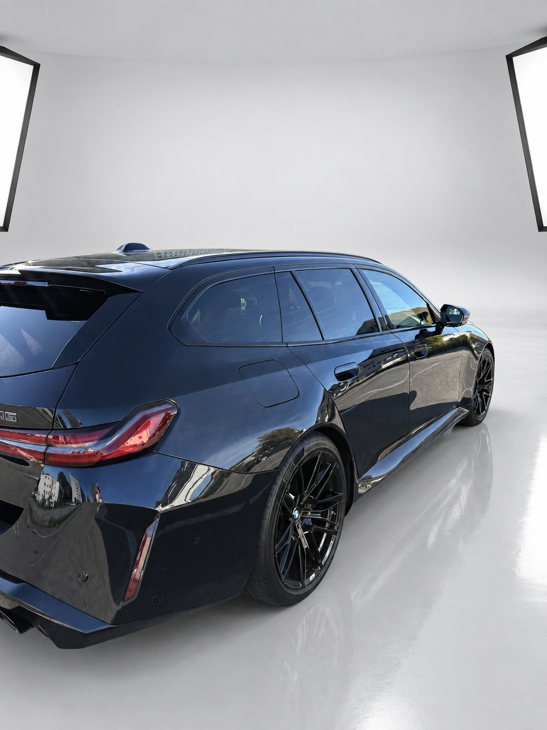 BMW M5 xDrive-image-2