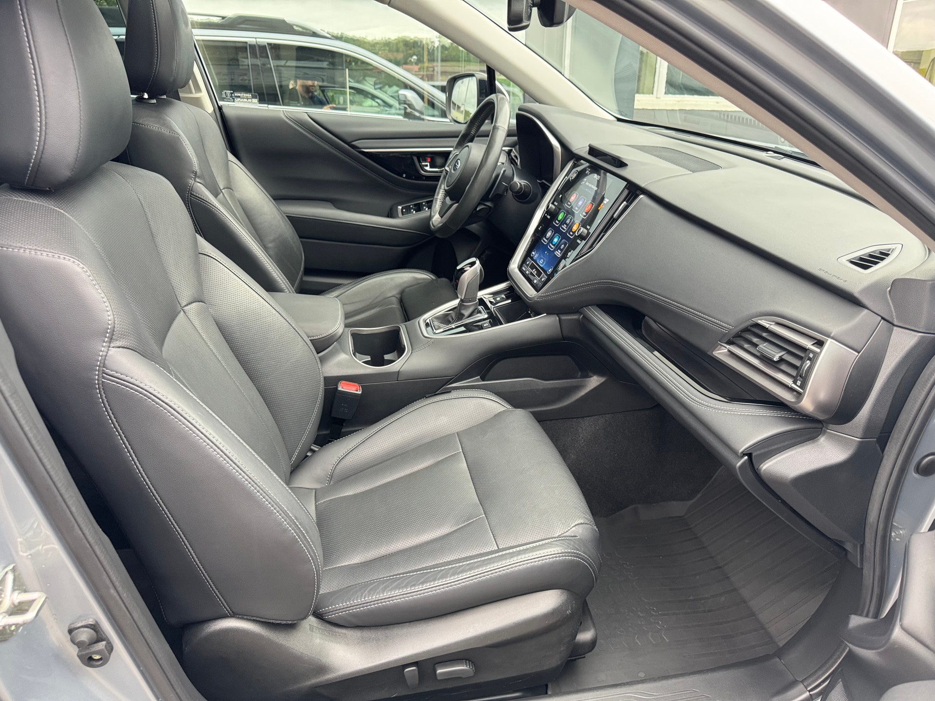 SUBARU Outback 2.5i Luxury AWD Lineartronic-showroom-element-3
