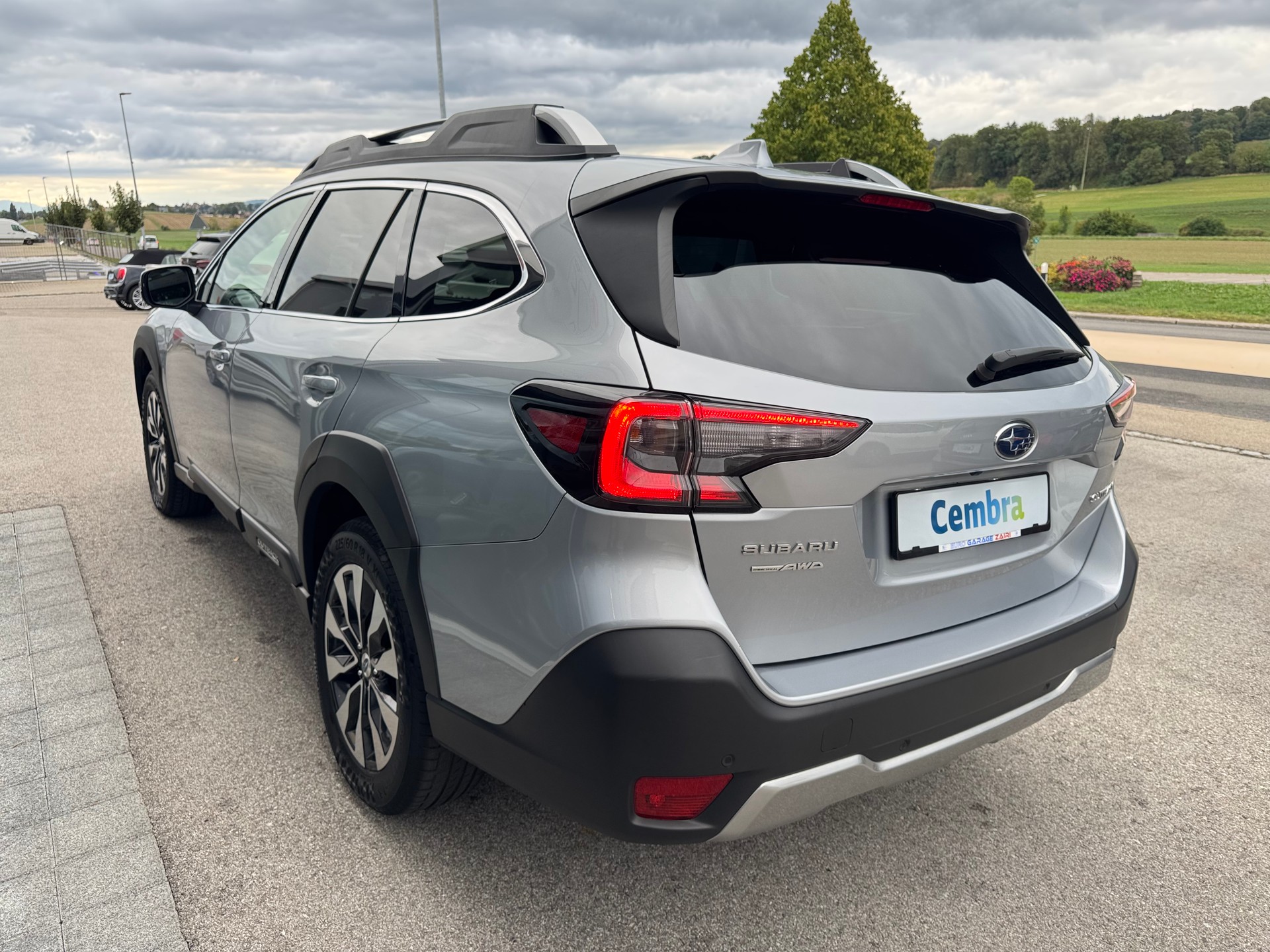 SUBARU Outback 2.5i Luxury AWD Lineartronic-image-8