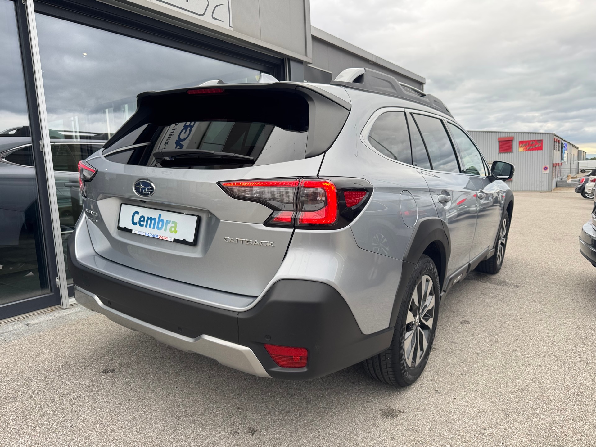 SUBARU Outback 2.5i Luxury AWD Lineartronic-image-10