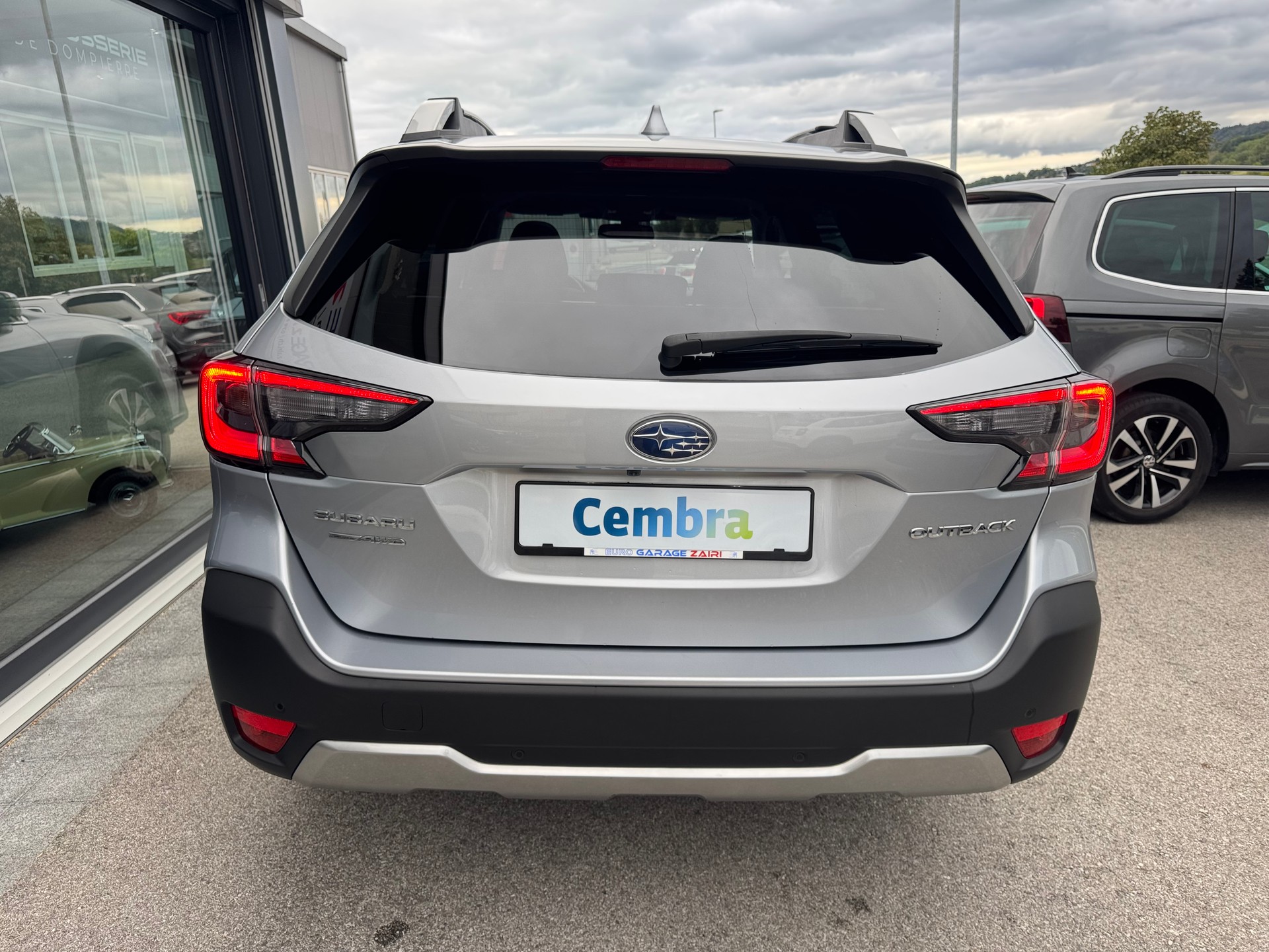 SUBARU Outback 2.5i Luxury AWD Lineartronic-image-12