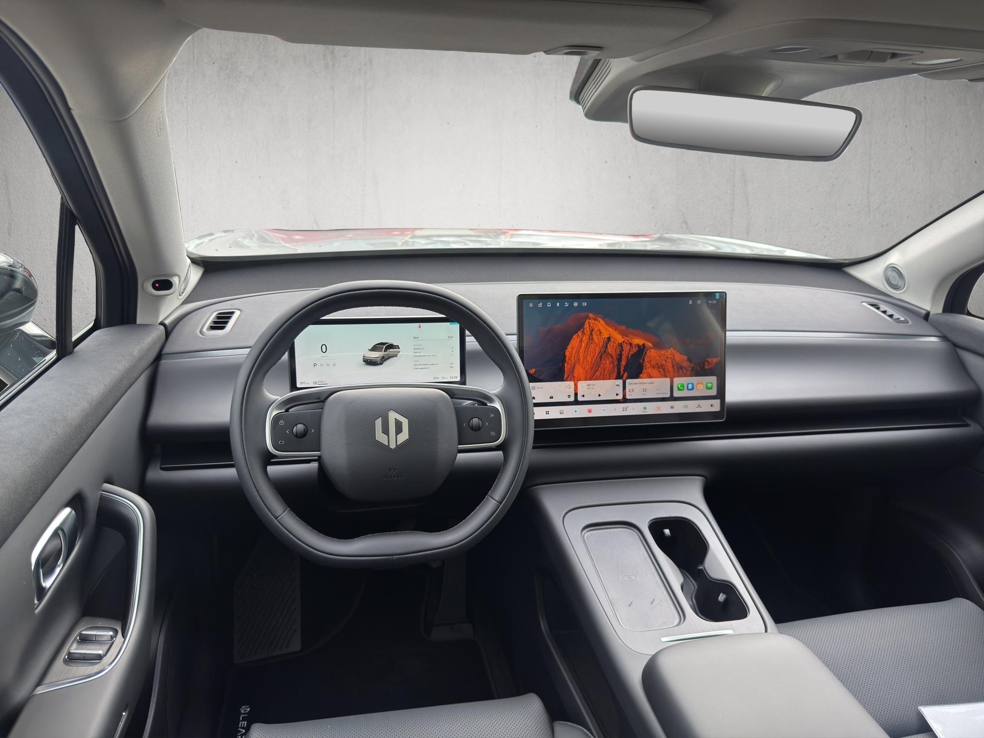 LEAPMOTOR C10 EV AWD-image-13