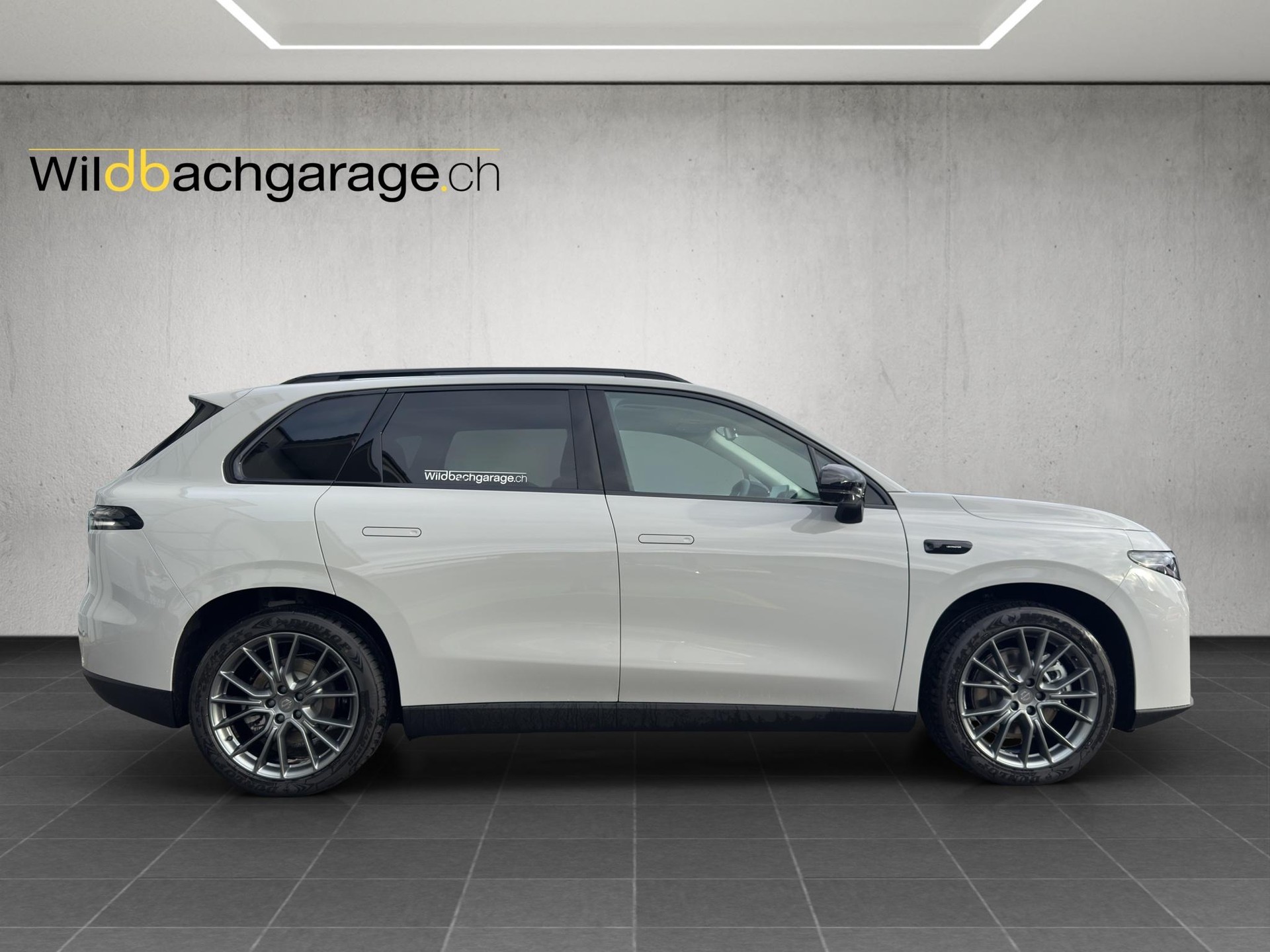 LEAPMOTOR C10 EV AWD-image-5