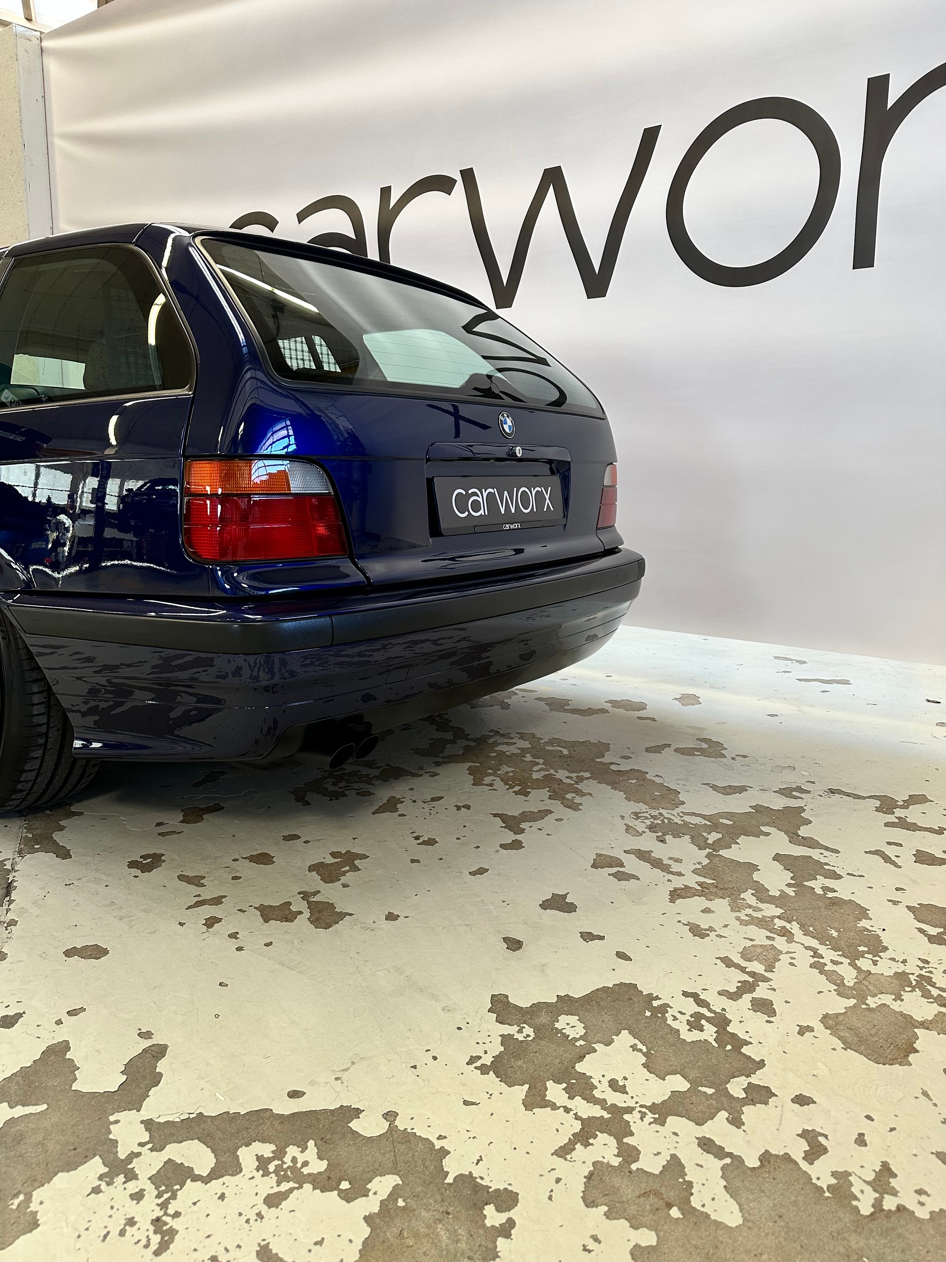 BMW 328i Touring-image-4