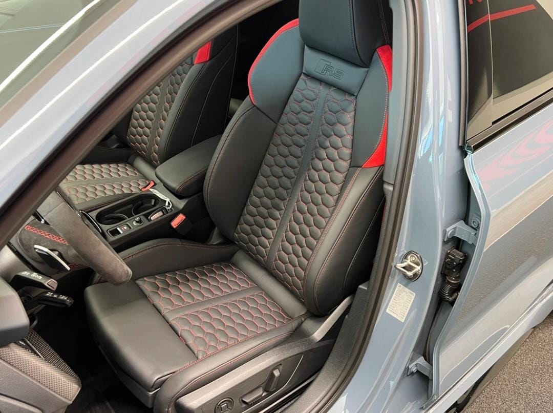 AUDI RS3 Sportback 2.5 TSI quattro S-tronic-image-5