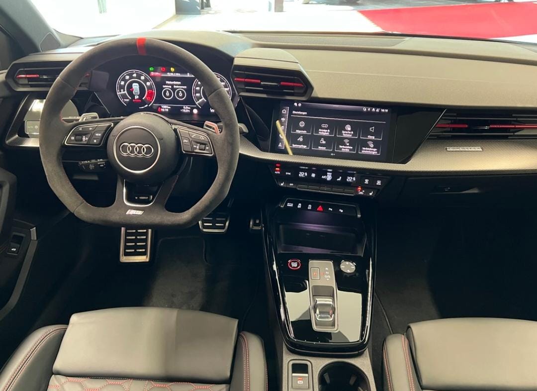 AUDI RS3 Sportback 2.5 TSI quattro S-tronic-image-7