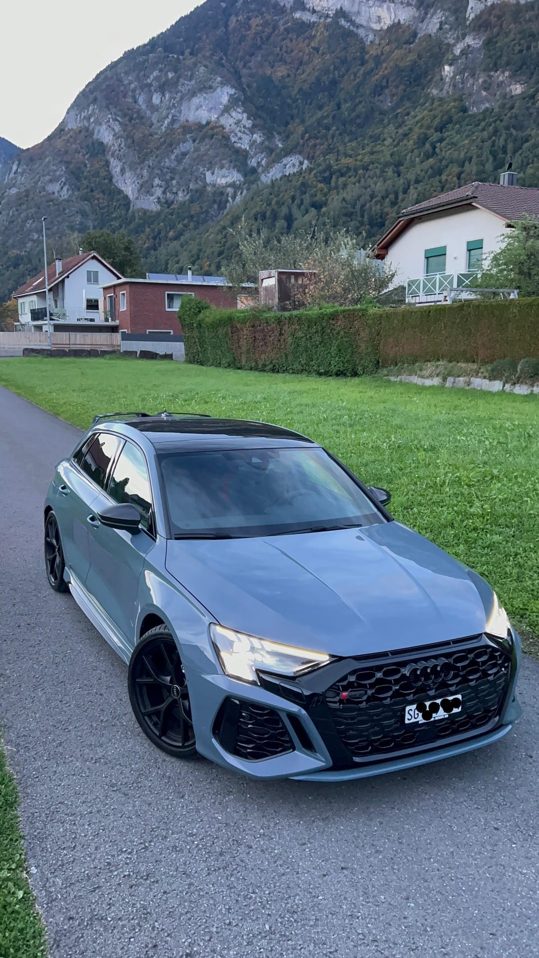 AUDI RS3 Sportback 2.5 TSI quattro S-tronic-image-1