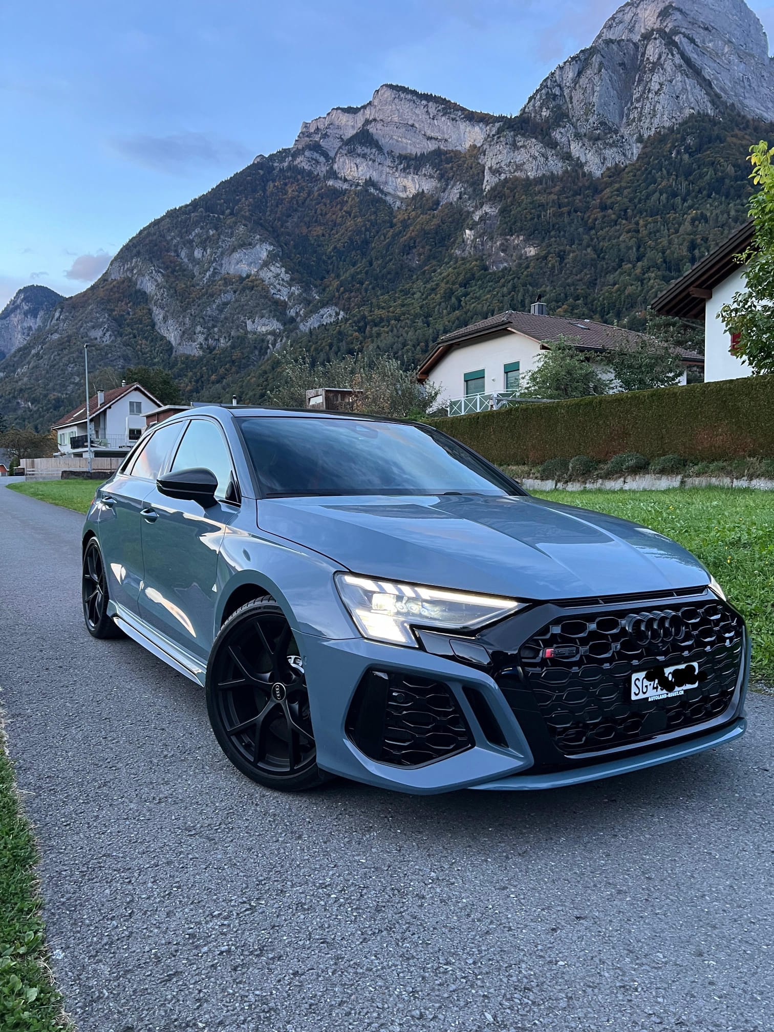 AUDI RS3 Sportback 2.5 TSI quattro S-tronic-image-3