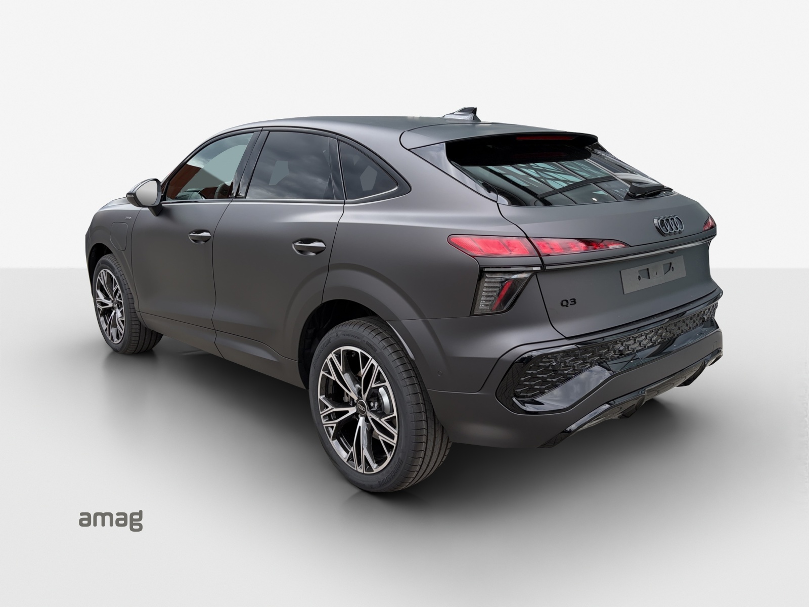 AUDI Q3 Sportback e-hybrid 200 kW S tronig-image-2
