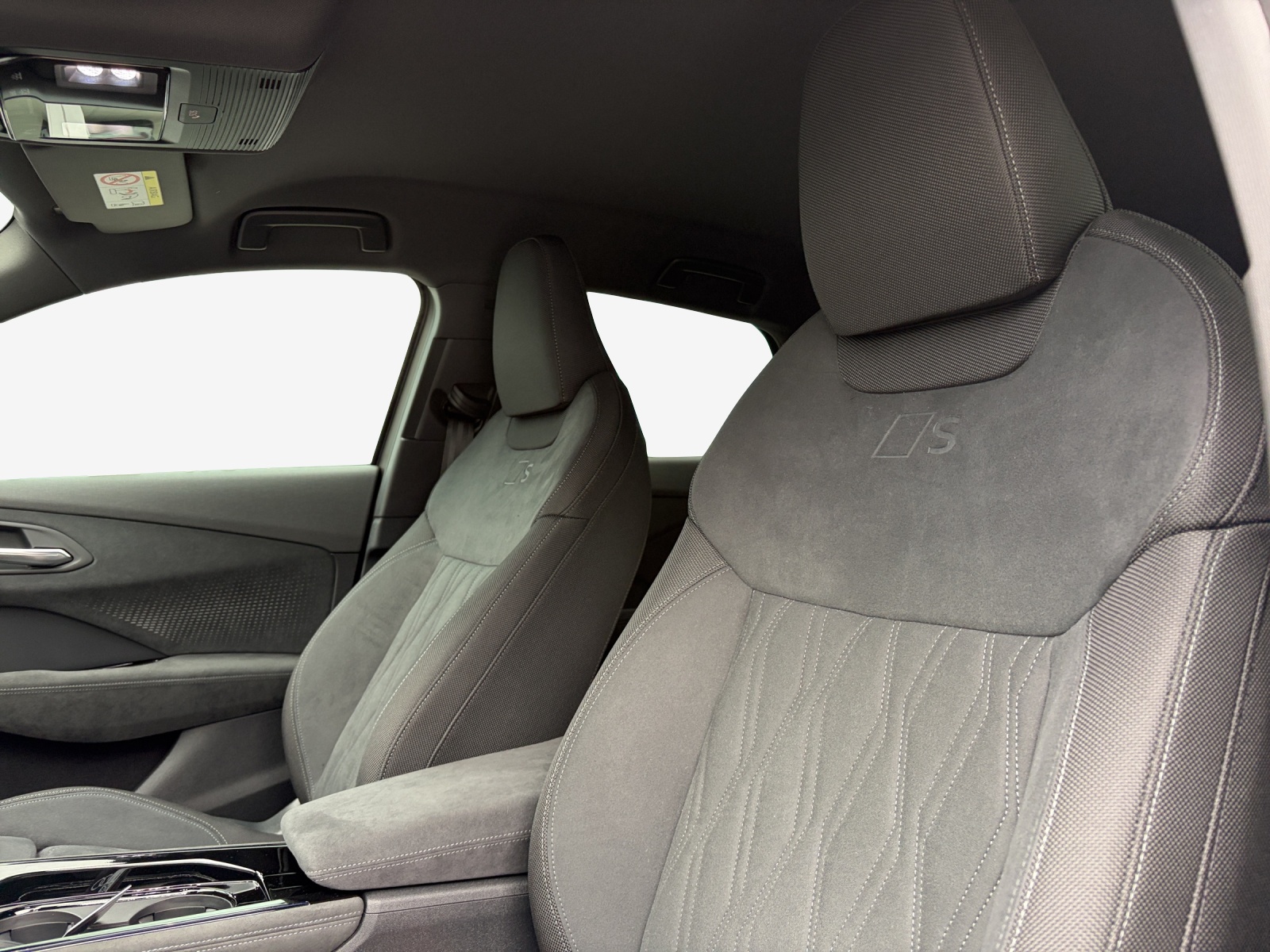 AUDI Q3 Sportback e-hybrid 200 kW S tronig-image-14