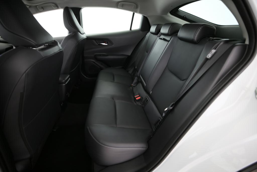 TOYOTA Prius 2.0 Plug-In-Hybrid Premium-image-10