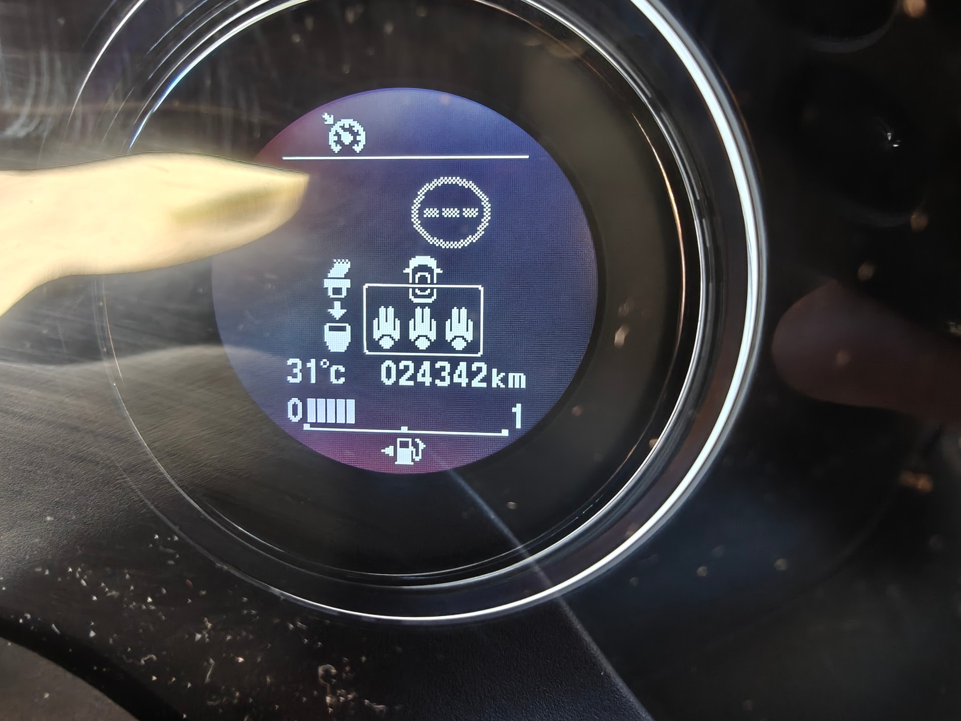 HONDA HR-V 1.5i-VTEC Elegance CVT-image-5
